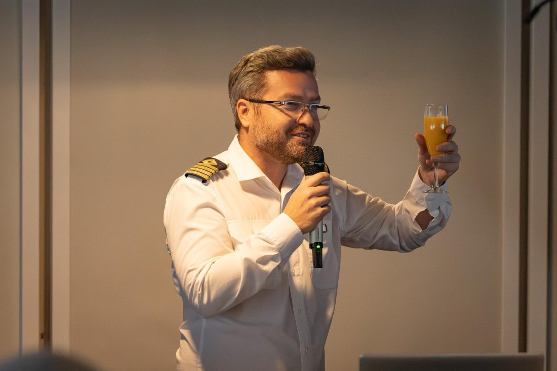 PLA26-26, Day 1, 4Q9A5695.jpg © Unknown Photographer - Oceanwide Expeditions.jpg