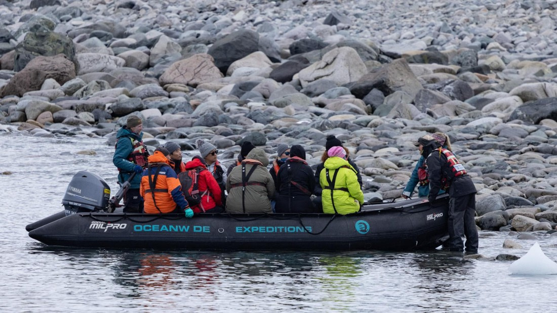 PLA26-26, Day 5, 4Q9A6729.jpg © Unknown Photographer - Oceanwide Expeditions.jpg