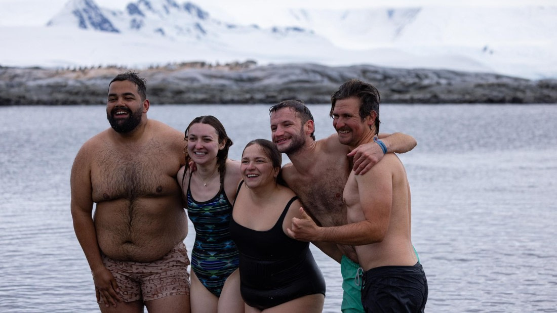 PLA26-26, Day 7, 4Q9A9357.jpg © Unknown Photographer - Oceanwide Expeditions.jpg