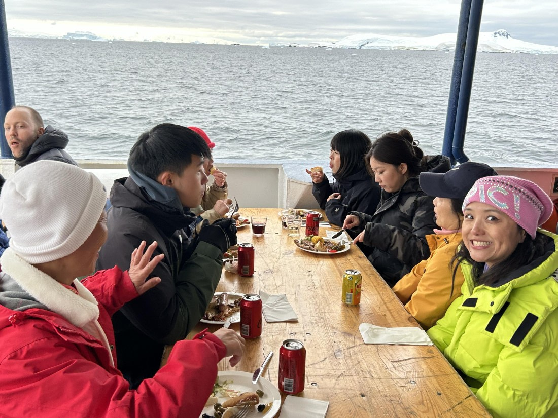 PLA26-26, Day 7, IMG_0724 2.jpeg © Unknown Photographer - Oceanwide Expeditions.jpeg