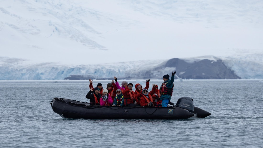 PLA26-26, Day 8, 4Q9A0269.jpg © Unknown Photographer - Oceanwide Expeditions.jpg