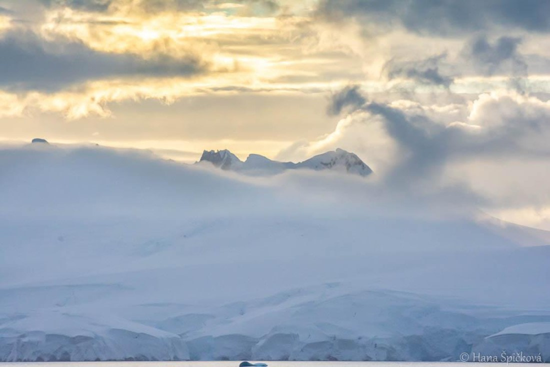HDS27-26, Day 4, _DSC9160 Hana (6) © Hana Spickova - Oceanwide Expeditions.jpg