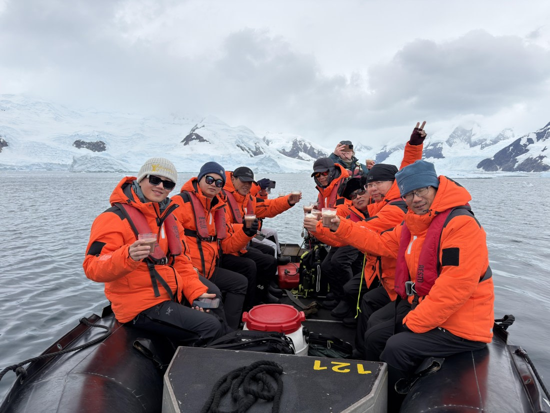 HDS27-26, Day 5, IMG_3233 © Unknown photographer - Oceanwide Expeditions.JPG