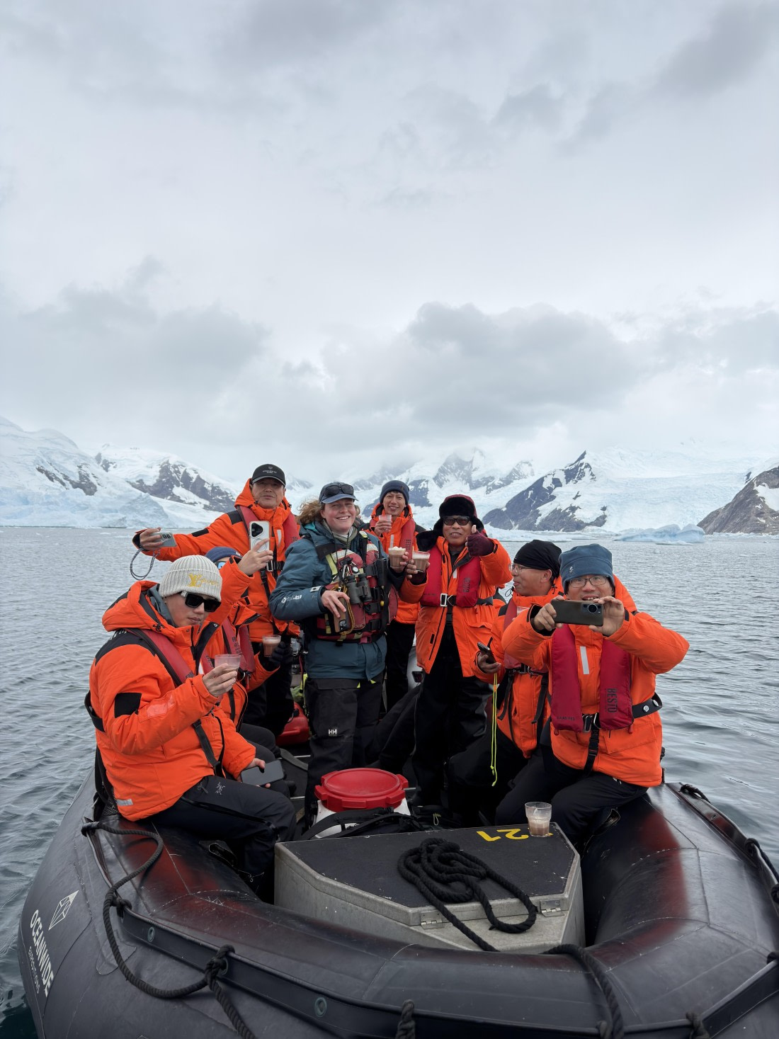 HDS27-26, Day 5, IMG_3237 © Unknown photographer - Oceanwide Expeditions.JPG