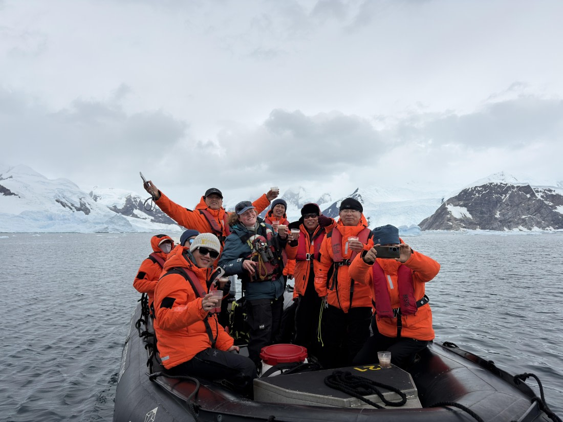 HDS27-26, Day 5, IMG_3241 © Unknown photographer - Oceanwide Expeditions.JPG