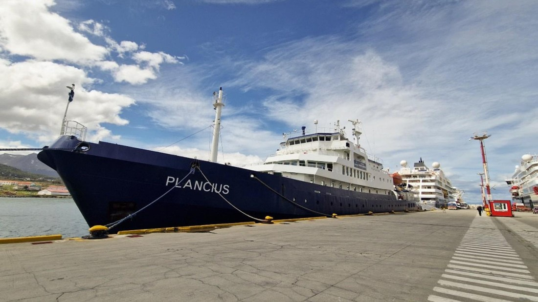 PLA28-26, Day 1, Plancius © Unknown photographer - Oceanwide Expeditions.jpg