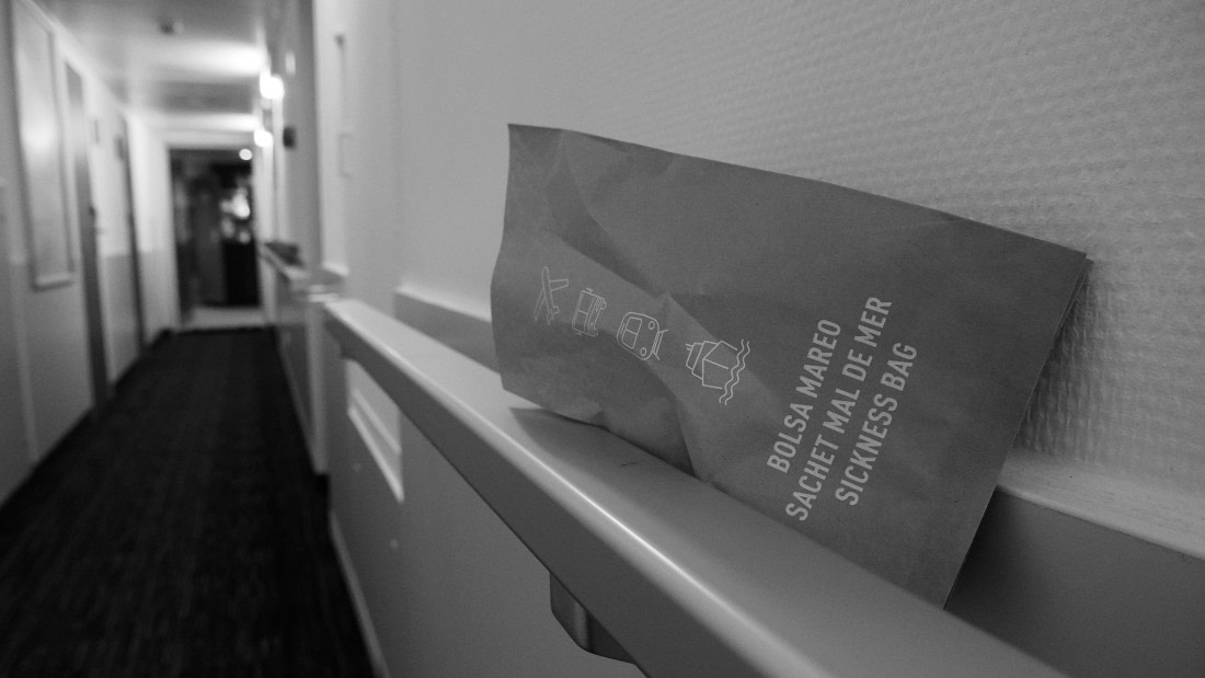 OTL30b26, Day 2, APMG8805.JPG © Andy Perkins - Oceanwide Expeditions.JPG