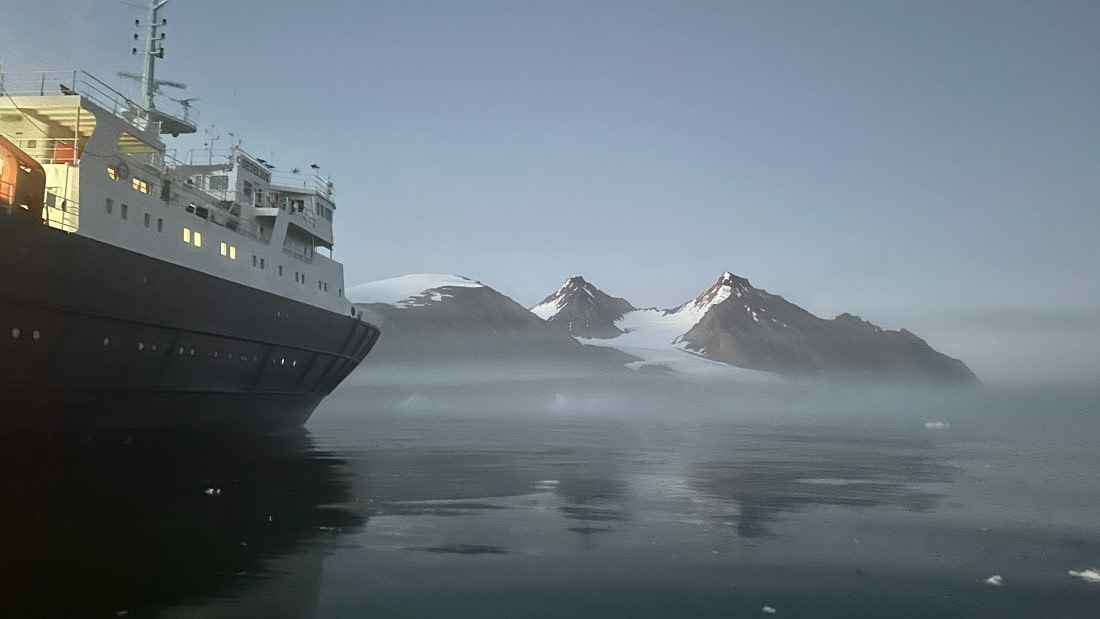 OTL30b26, Day 7, IMG_9540.jpeg © Allan White - Oceanwide Expeditions.jpeg