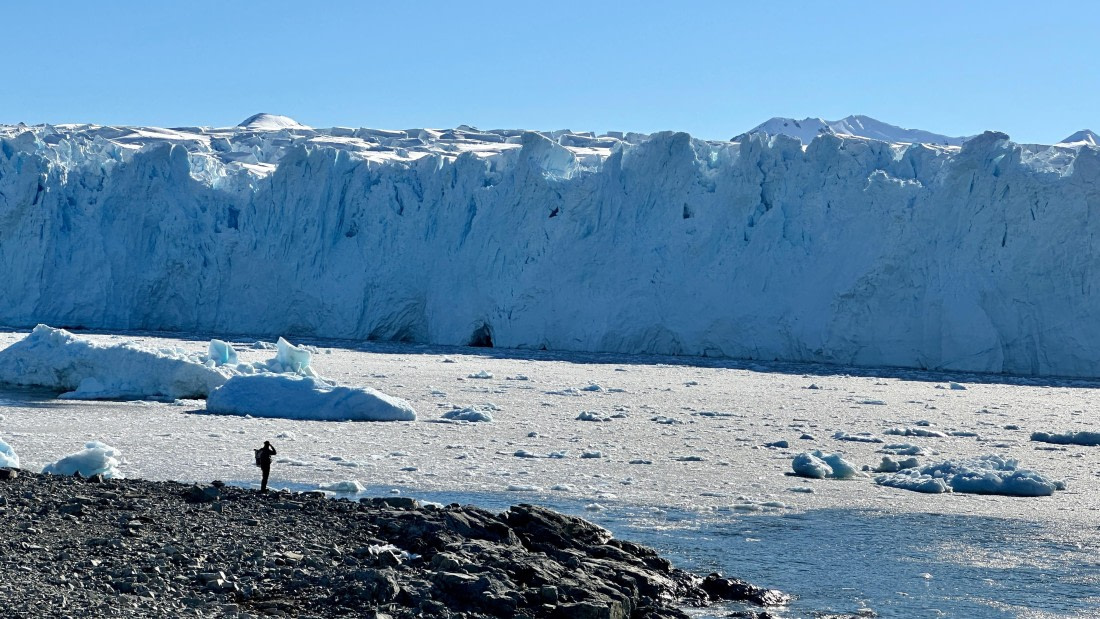 OTL30b26, Day 7, IMG_9558.jpeg © Allan White - Oceanwide Expeditions.jpeg