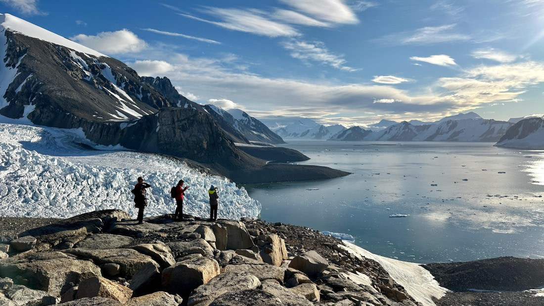 OTL30b26, Day 9, IMG_9709.jpeg © Allan White - Oceanwide Expeditions.jpeg
