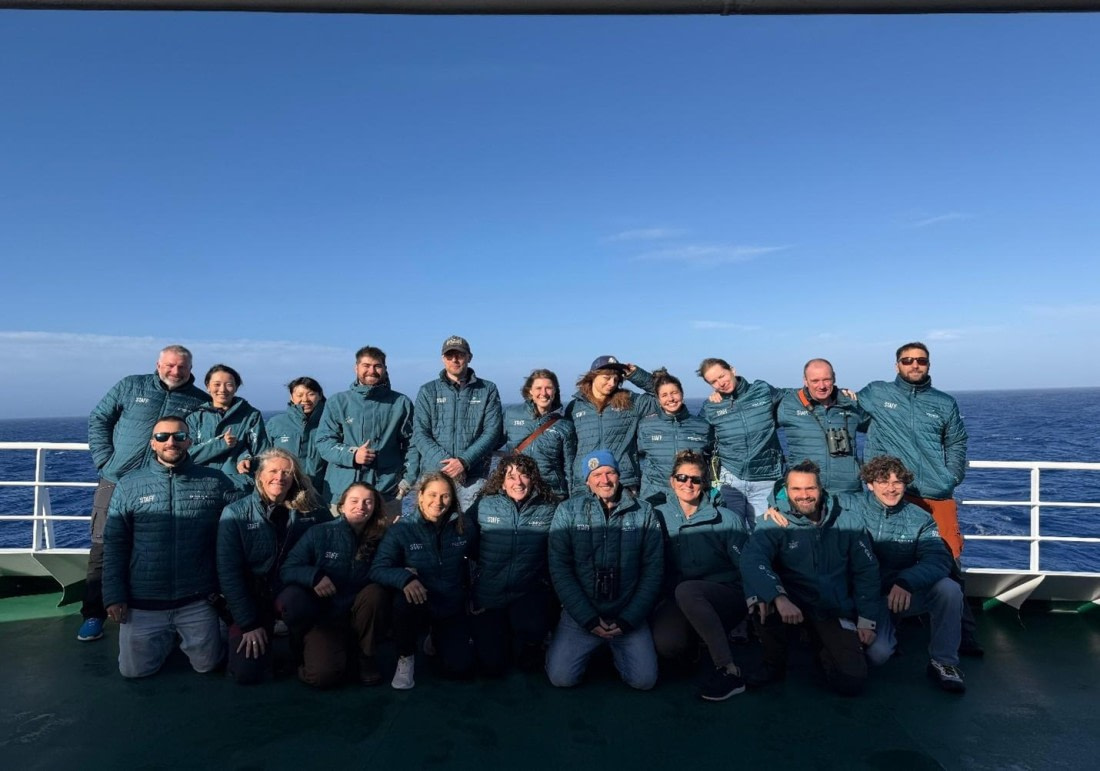 HDS31-26, Day 12, Team © Unknown photographer - Oceanwide Expeditions.jpg