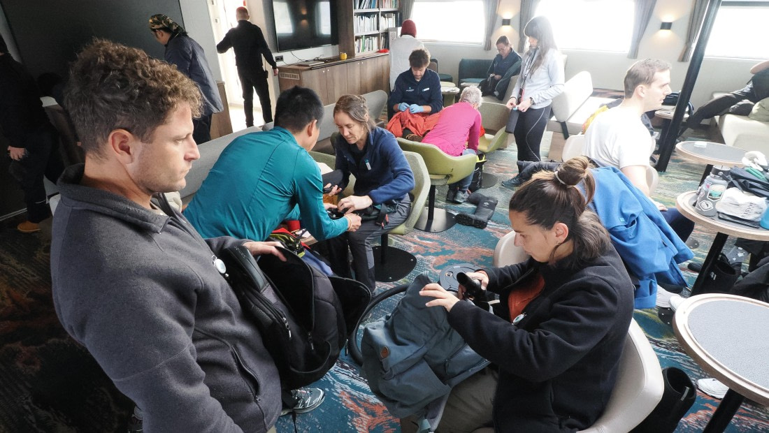 OTL31a26, Day 3, APMG0100.JPG © Andy Perkins - Oceanwide Expeditions.JPG