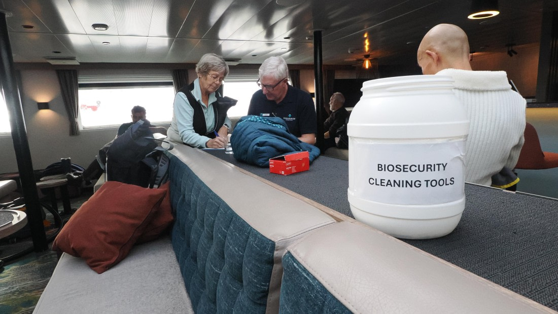 OTL31a26, Day 3, APMG0102.JPG © Andy Perkins - Oceanwide Expeditions.JPG