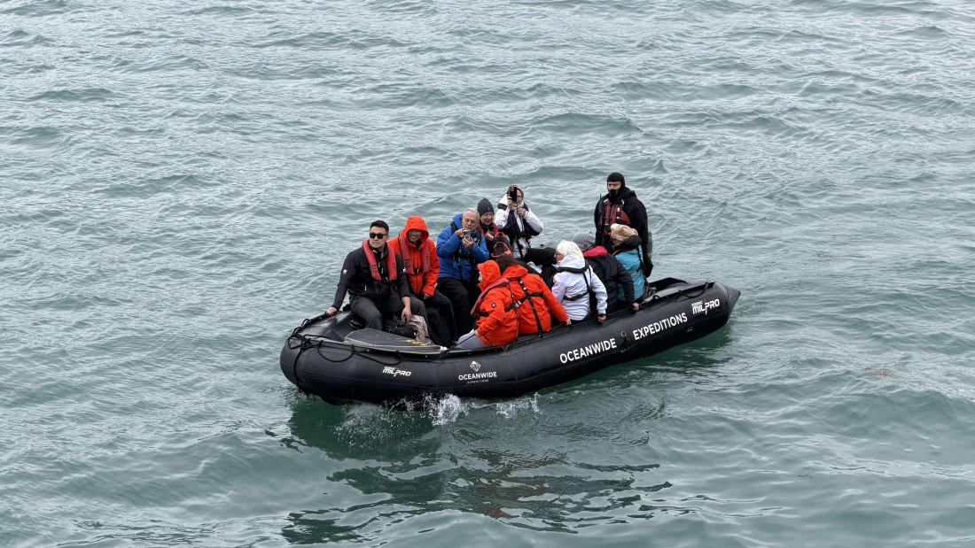 HDS06-26,_Day_1,_Embarkation,_Longyearbyen.3_©_Unknown_photographer_-_Oceanwide_Expeditions.jpg