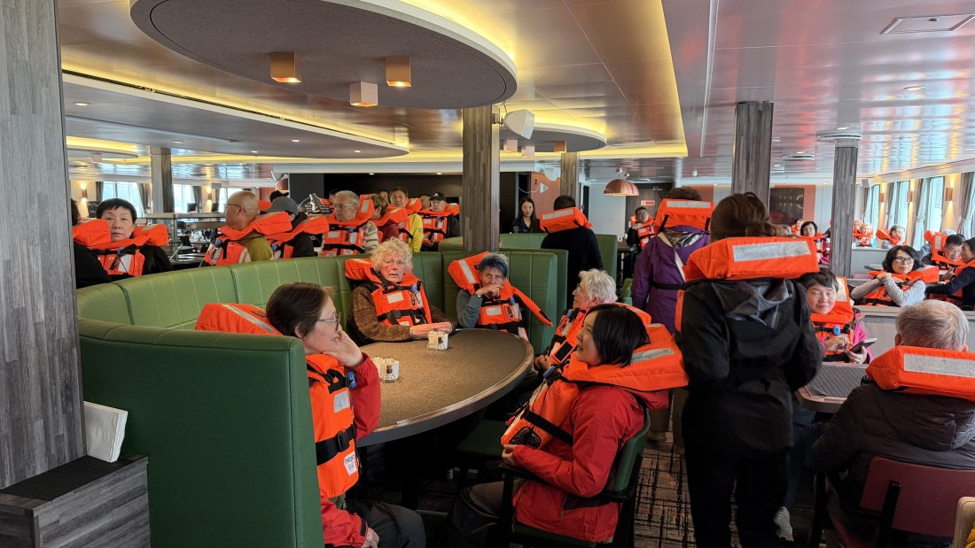 HDS06-26,_Day_1,_Embarkation,_Longyearbyen.1_©_Unknown_photographer_-_Oceanwide_Expeditions.jpg