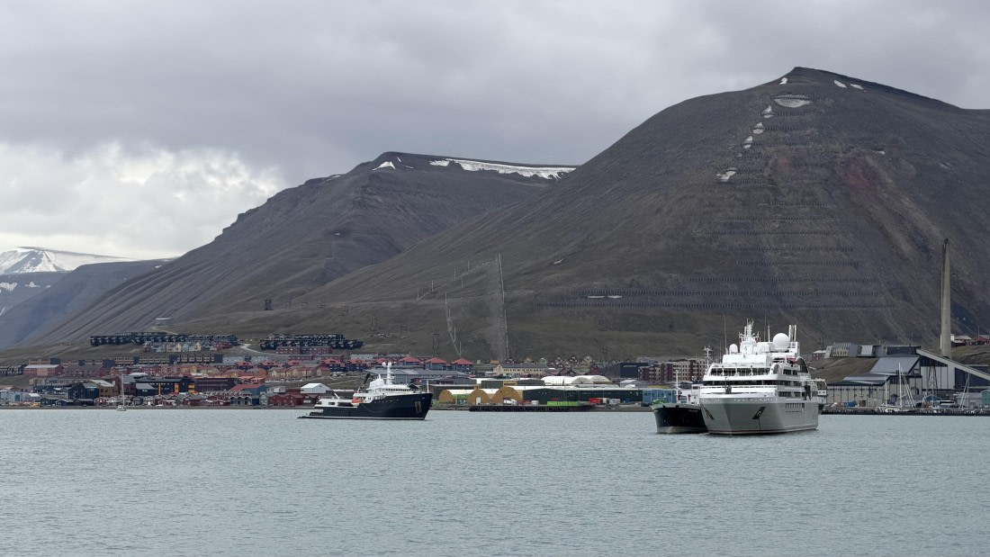 HDS06-26,_Day_1,_Embarkation,_Longyearbyen.2_©_Unknown_photographer_-_Oceanwide_Expeditions.jpg