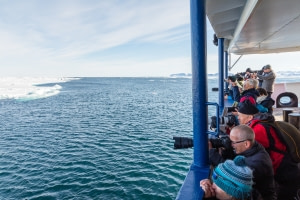 Sailing under the midnight sun & along the ice edge Sailing under the midnight sun & along the ice edge