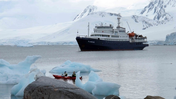 Kayaking at Dorian Bay, Antarctic Peninsula, vessel PlanciusPlancius