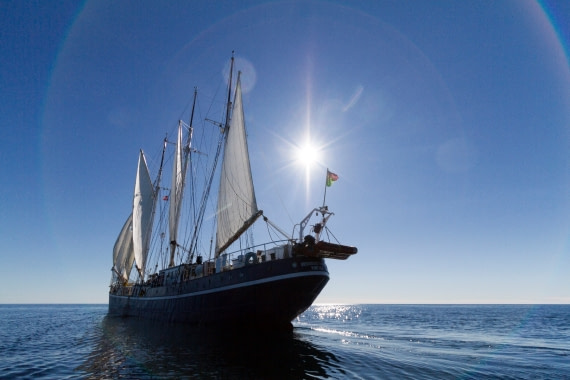 The Rembrandq van Rijn with full sails up