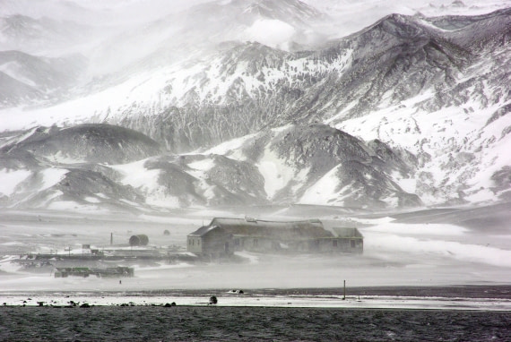 Deception Island – 1 april 2012.
