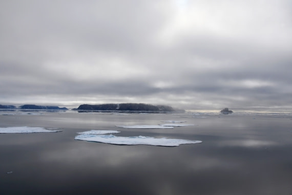 Pack ice near Sjuoyane © Geert Kroes - Oceanwide Expeditions.jpg