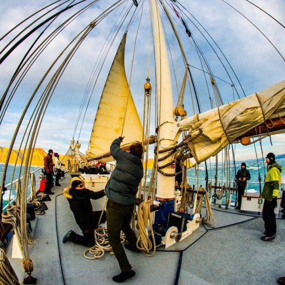 Raising fore staysail, rembrandt van rijn 8/2017
