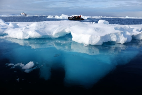 Reaching the 80e North