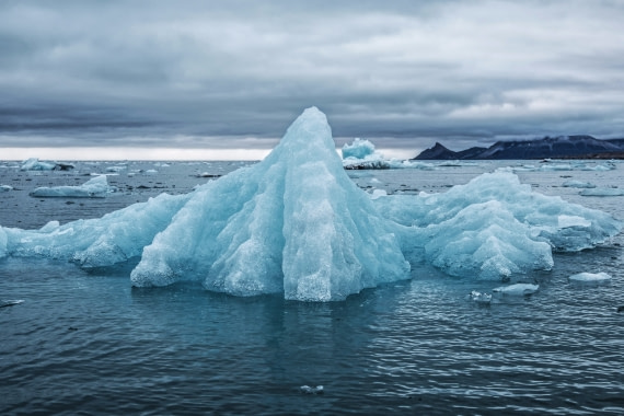 Wandering cathedrals of the Arctic