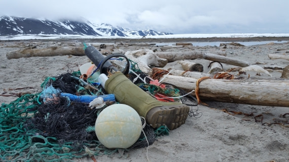 OTL03-18catch of the day Smeerenburg