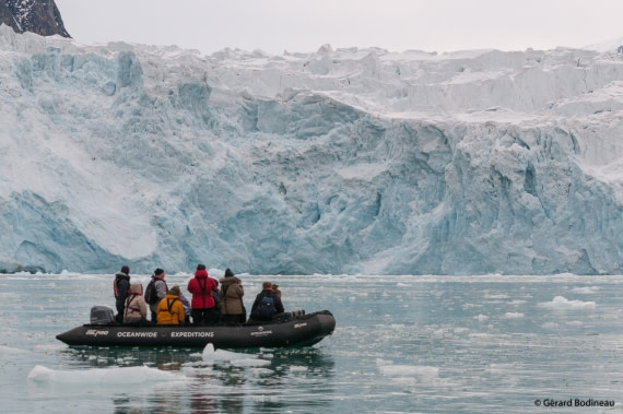 Zodiac cruise, Fuglefjorden © Gerard Bodineau - Oceanwide Expeditions.jpg