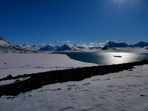 Group with Rembrandt_RVR20-19