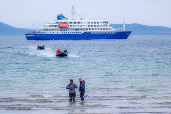 Zodiac landing with the Hondius