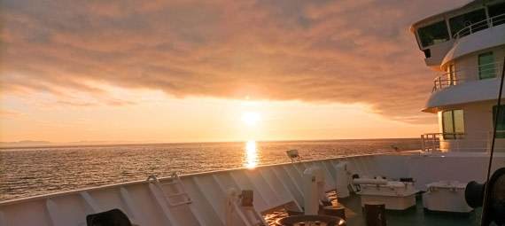 Midnight sun, day 9