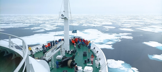 In the middle of the Polar ice, day 5