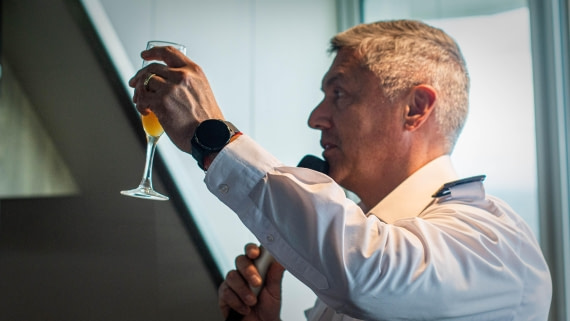 PLA05-24, Day 1, PAZ_6056 © Alexander Romanovskiy - Oceanwide Expeditions.jpg