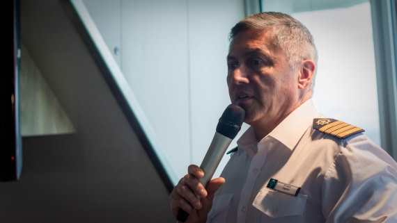 PLA05-24, Day 1, PAZ_6058 © Alexander Romanovskiy - Oceanwide Expeditions.jpg