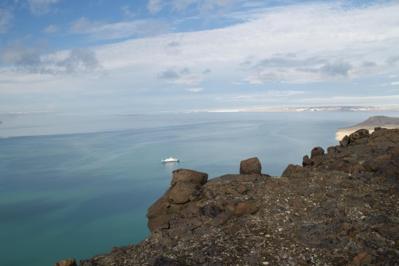 Palanderbukta view over Hondius