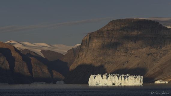 HDS12-24, Day 6,  Sunrise 4 (2) © Sara Jenner - Oceanwide Expeditions.jpg