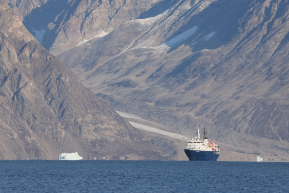 OTL12-24, Day 3,  5F4A1401 © Regis Perdriat - Oceanwide Expeditions.jpg