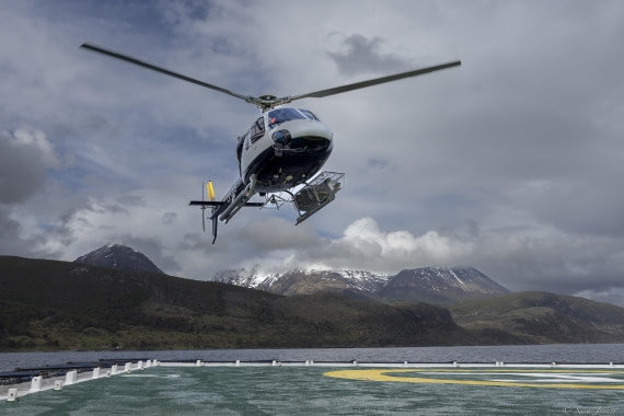 OTL22-24, Day 1, Heli landing © Sara Jenner - Oceanwide Expeditions.jpg