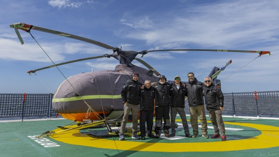 OTL22-24, Day 11, DAP team. 2 © Sara Jenner - Oceanwide Expeditions.jpg