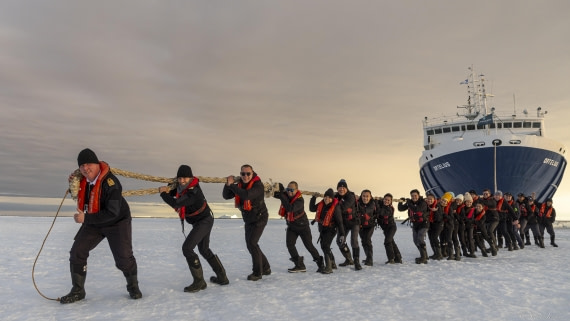 OTL23-24, Day 6, Crew 2 © Sara Jenner - Oceanwide Expeditions.jpg