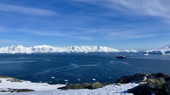 HDS23-24, Day 4, Landing Site © Unknown photographer - Oceanwide Expeditions.JPEG