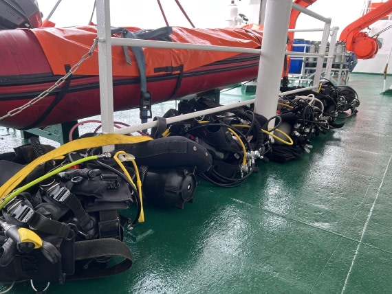 OTL24-24, Day 3, Divekit ©  Unknown photographer - Oceanwide Expeditions.jpg