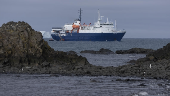 OTL24-24, Day 8, Elephant Point 2 ©  Sara Jenner  - Oceanwide Expeditions.jpg