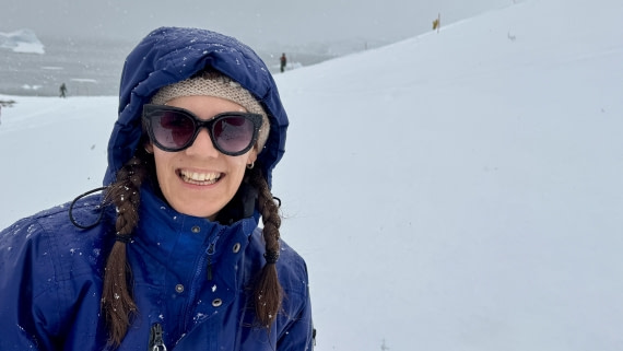 HDS24-24, Day 8, happysliding-meike 2 © Meike Sjoer - Oceanwide Expeditions.jpg