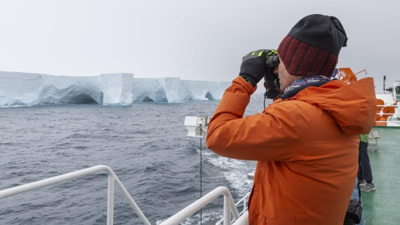 OTL25-25, Day 11, Iceberg A23a 1 © Sara Jenner - Oceanwide Expeditions.jpg
