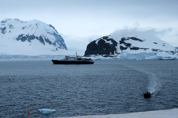 Between Two Mountains