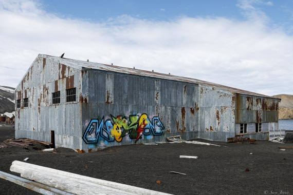 OTL27-25, Day 10, Graffiti on hanger 1 © Sara Jenner - Oceanwide Expeditions.jpg