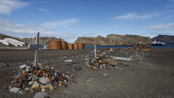 OTL27-25, Day 10, Whalers Bay 1 © Sara Jenner - Oceanwide Expeditions.jpg